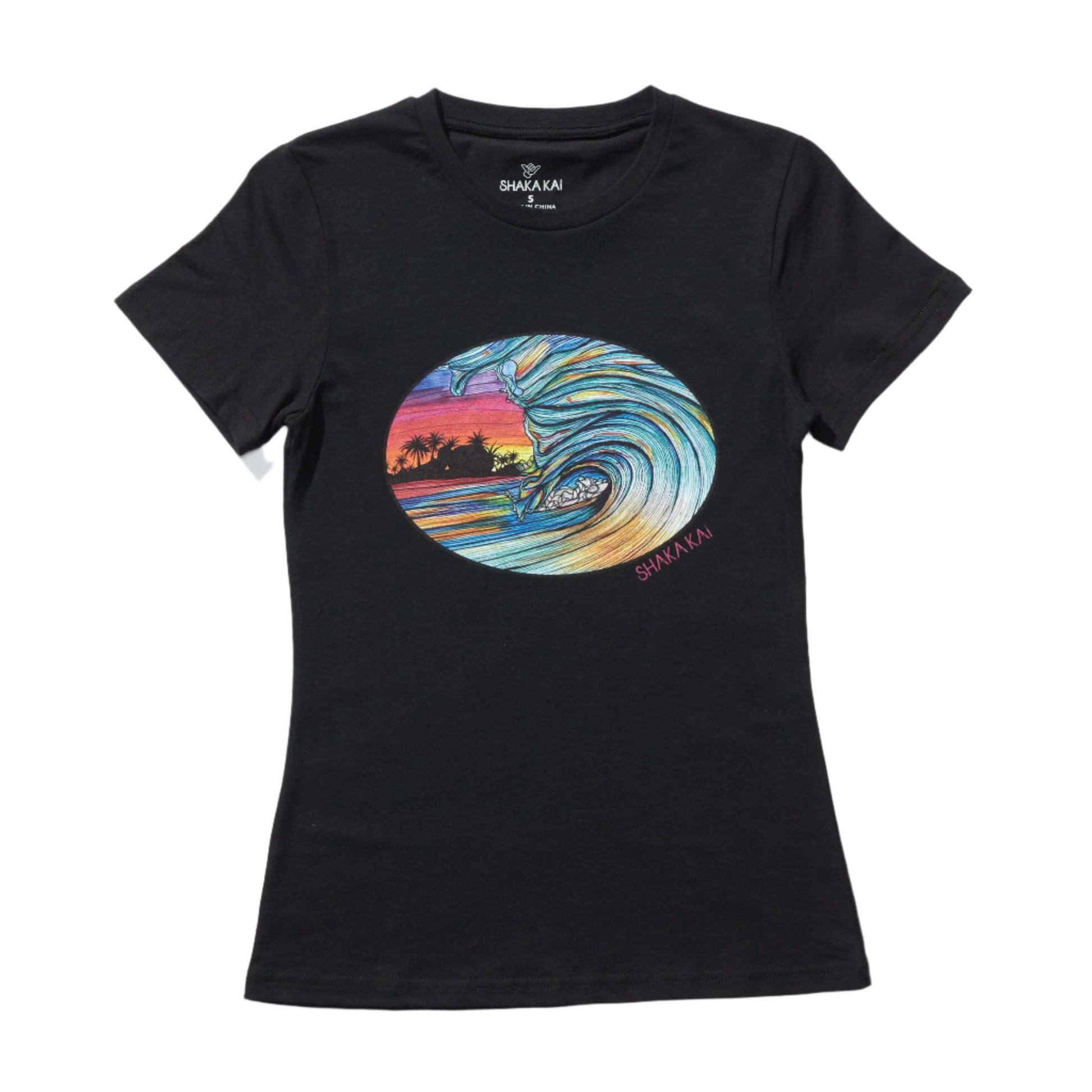 DaveL Tranquil T-Shirt featuring a vibrant wave design, perfect for warm weather and casual outings.